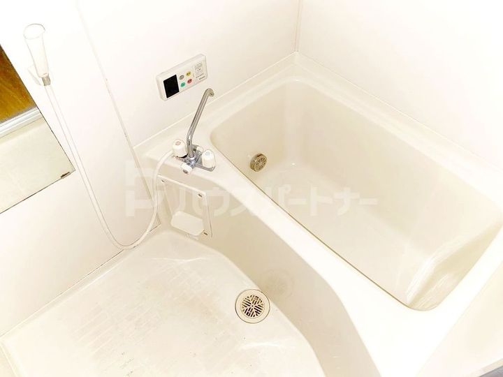 ガーデンハイムKIの風呂