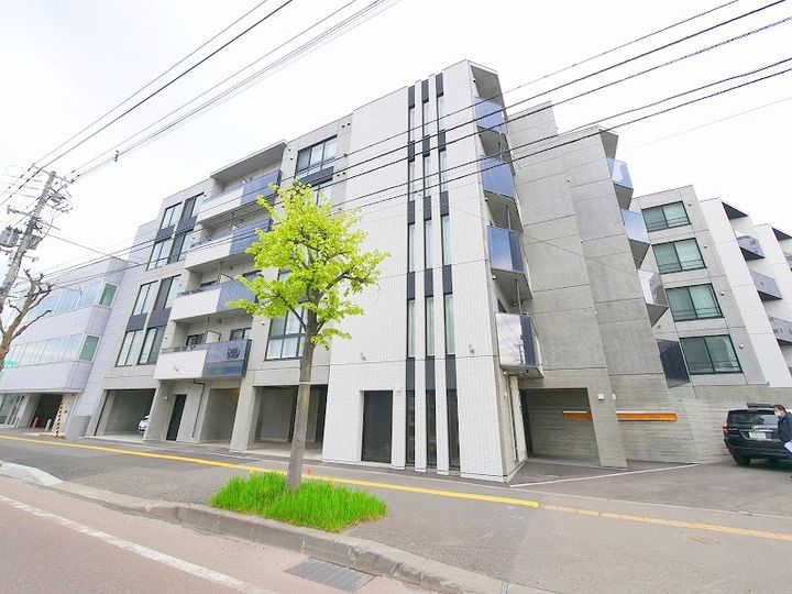 Balboni新札幌(バルボーニ新札幌)の外観