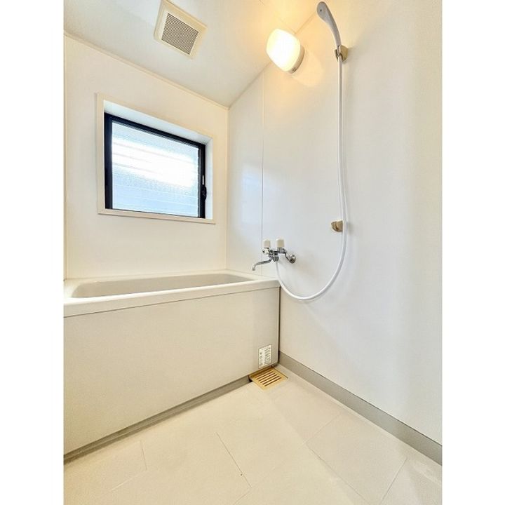 サイプレスオオツBの風呂