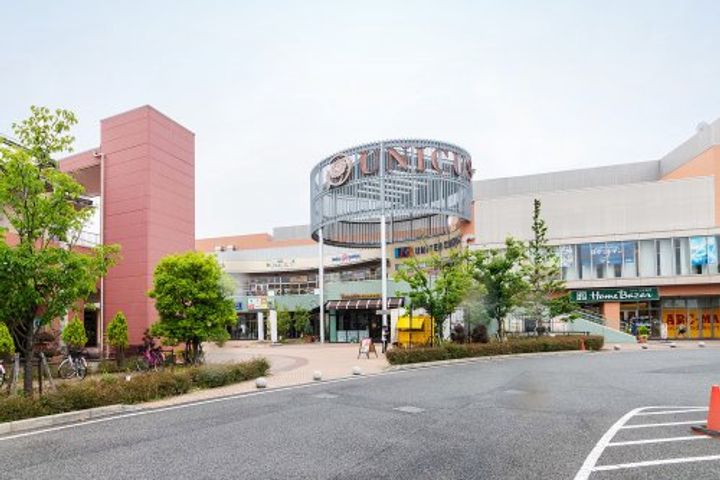 グランドハイツ共栄III号館の周辺