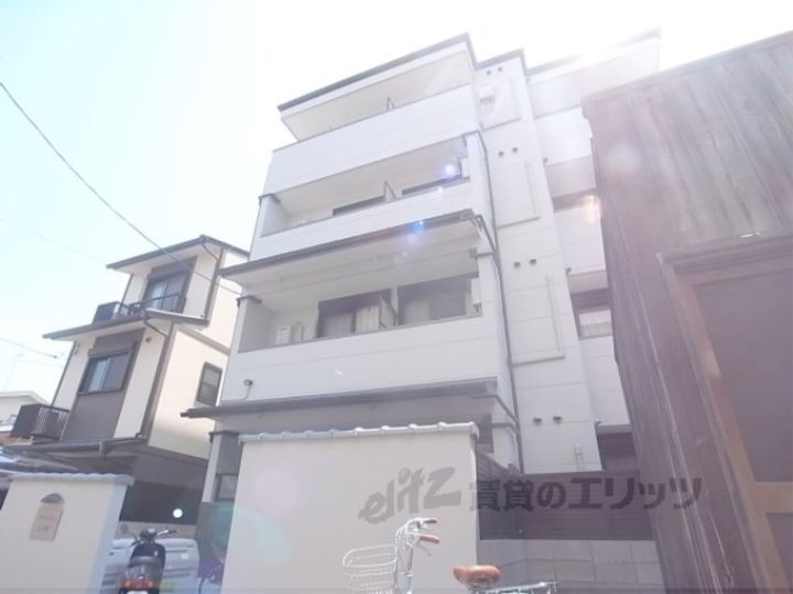 フラッティ上七軒の外観