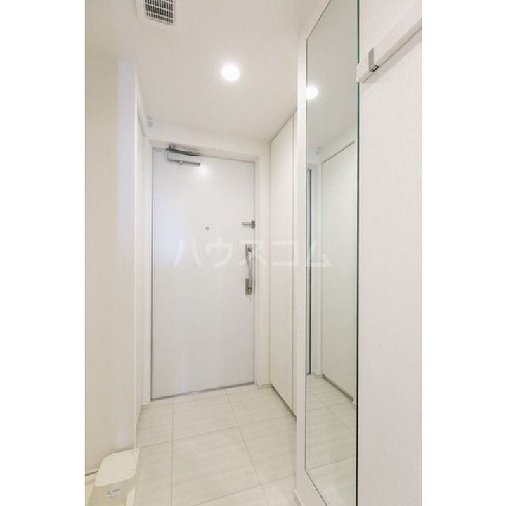 コンフォリア西荻窪の玄関