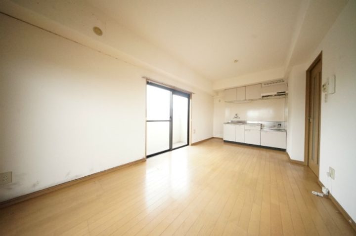 アートスケープ幡生の居間