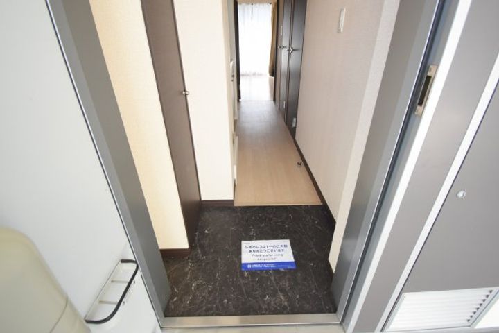 神奈川県横浜市保土ヶ谷区西谷3(マンション)の賃貸物件の玄関