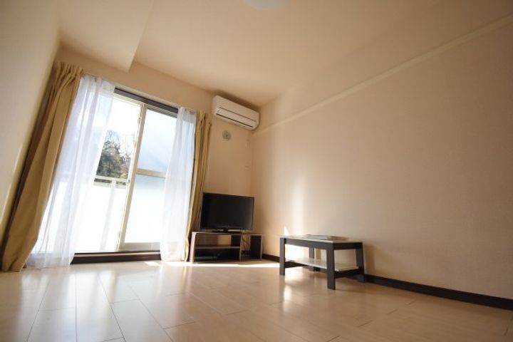 神奈川県横浜市保土ヶ谷区西谷3(マンション)の賃貸物件の居間