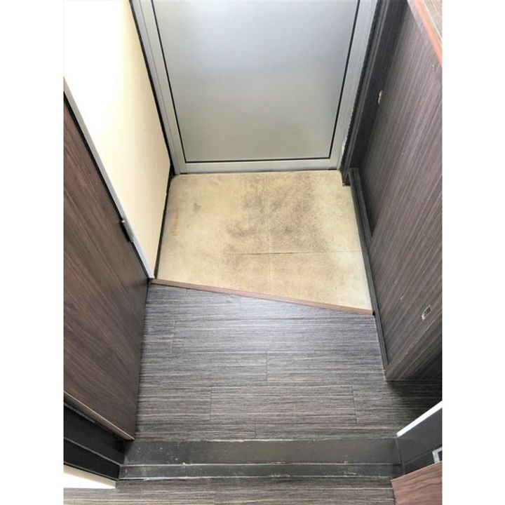 イーグルヒルズの玄関