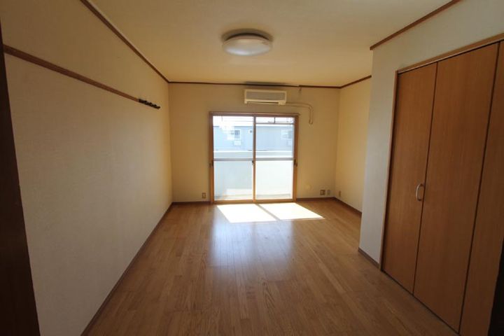 ロイヤルハイツの居間