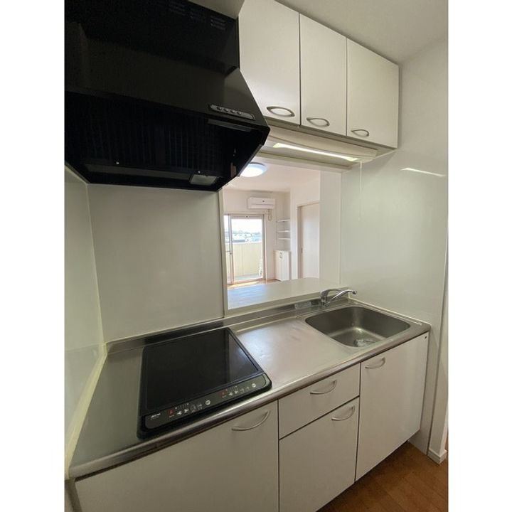 プラウド新生のキッチン