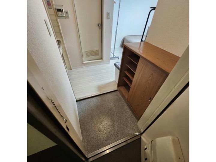 チサンマンション桜通久屋の玄関