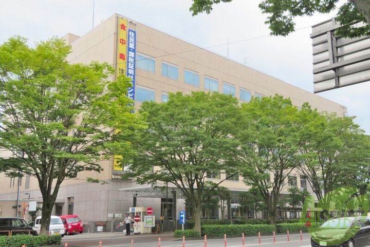 シャンブル向山の周辺