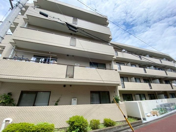 エクレール多摩永山の外観