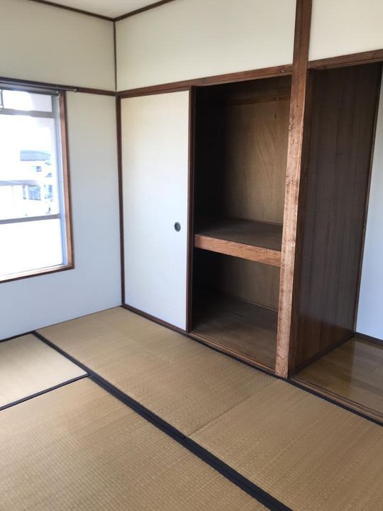 高橋マンションの内装