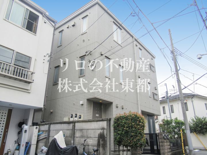 ファミール中野の外観