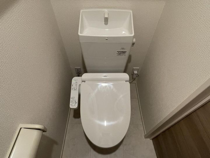 ル プティシャトー広瀬橋の内装