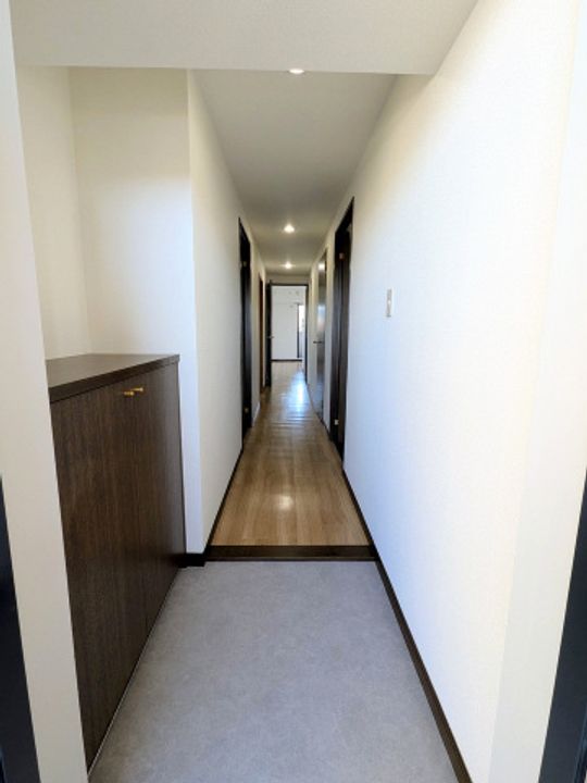 大阪府大阪市平野区長吉出戸2(マンション)の賃貸物件の玄関