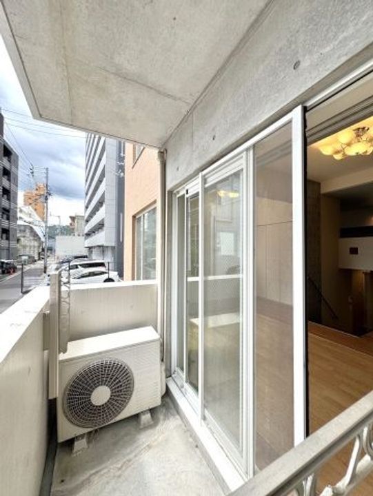 コリドール中央の内装