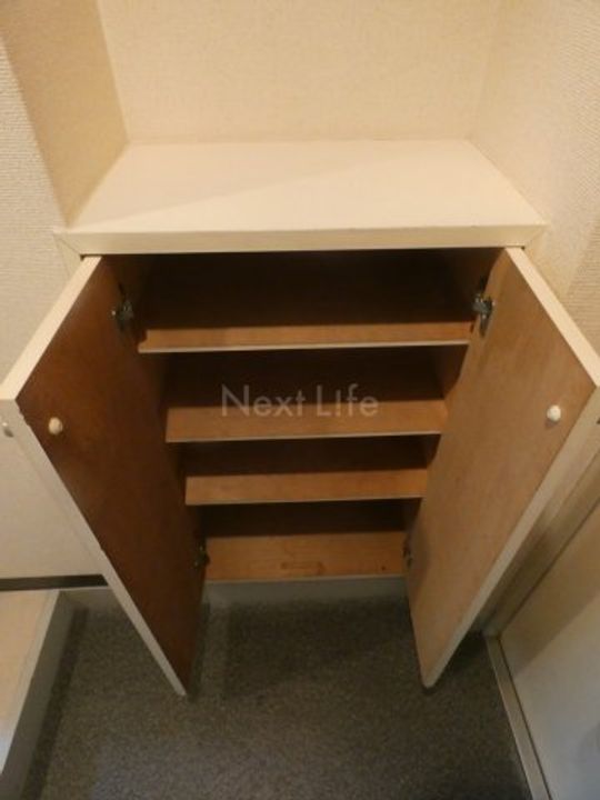 ホーユウコンフォルト岸谷の内装