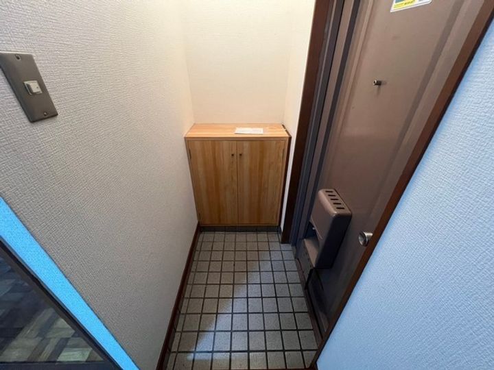 ファビス楠木3の玄関