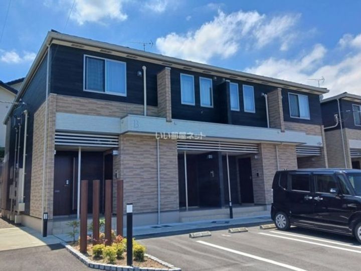 愛媛県四国中央市中曽根町(アパート)の賃貸物件の外観