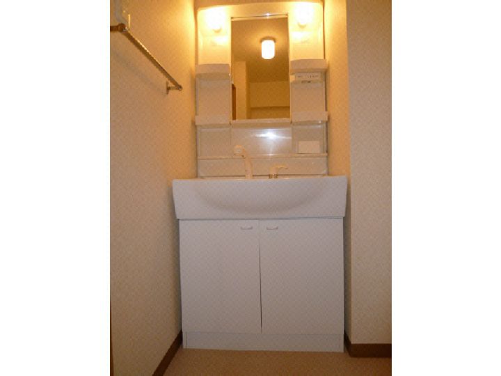 シャラ・IIの内装