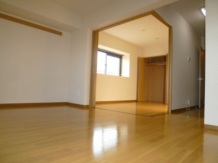 シャラ・IIの内装