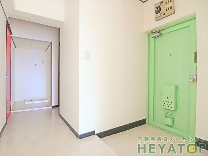 愛知県名古屋市瑞穂区彌富通4(マンション)の賃貸物件の玄関
