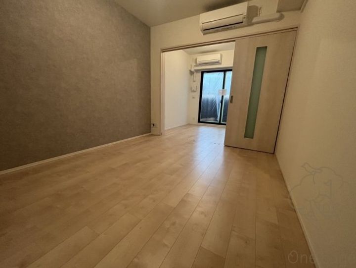 スプランディッドVIIIの居間