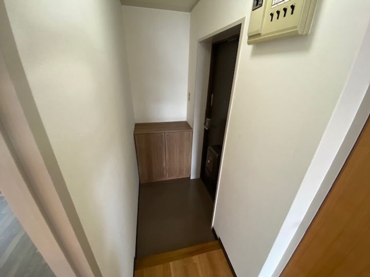 コーヨーハイツの玄関