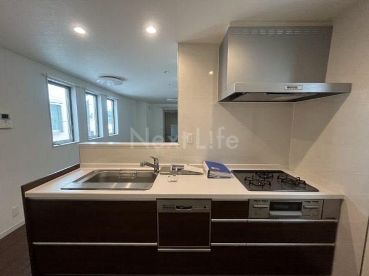 神奈川県横浜市神奈川区上反町2(一戸建)の賃貸物件のキッチン