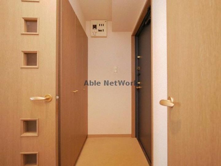 ティアラN6の玄関