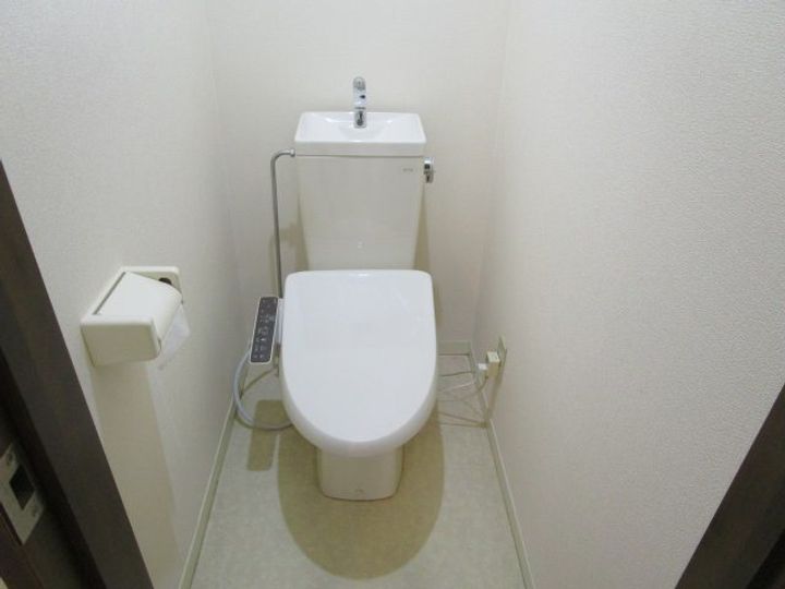 オエステの内装