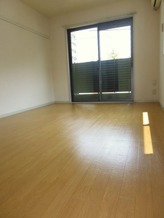 神奈川県川崎市川崎区富士見2(アパート)の賃貸物件の居間