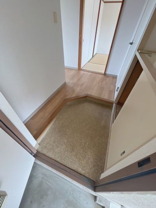 マモール北久里浜   B棟の玄関