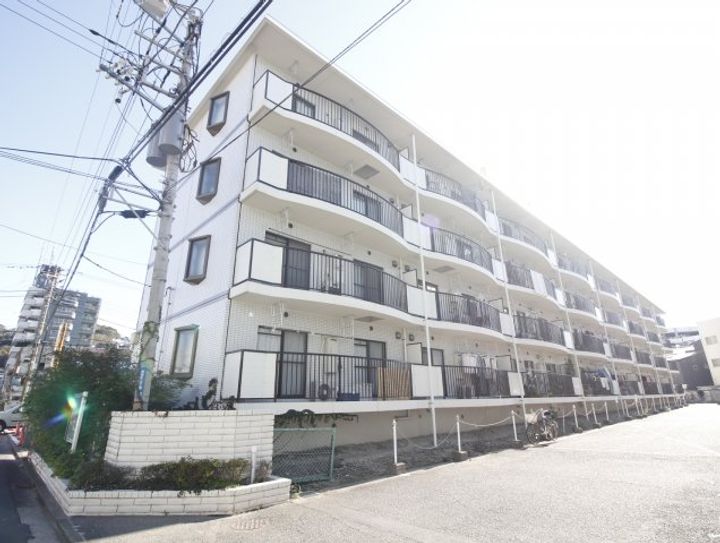 マモール北久里浜   B棟の外観