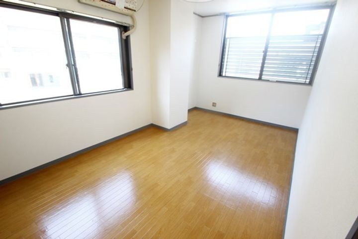 コーポ西旭の内装