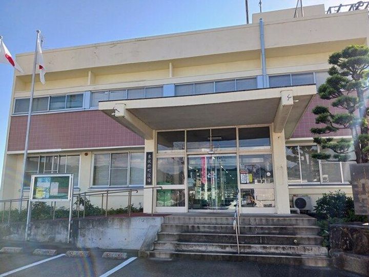 エレガンシアの周辺