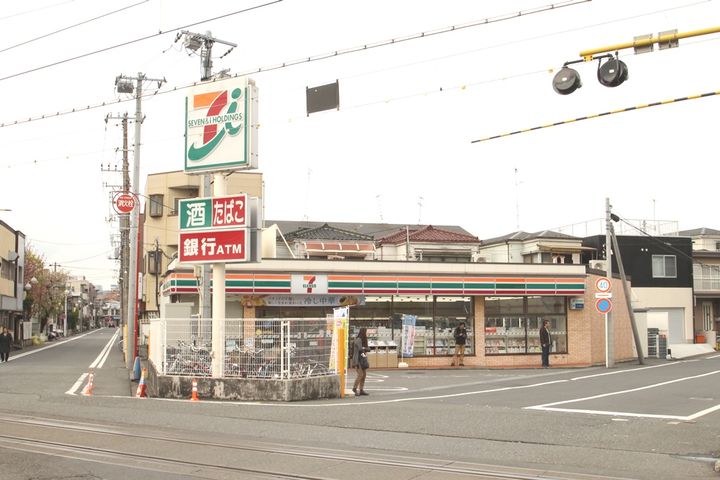 ファミーユ小田の周辺