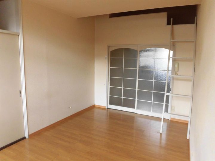 アートイン  ヒロタの居間