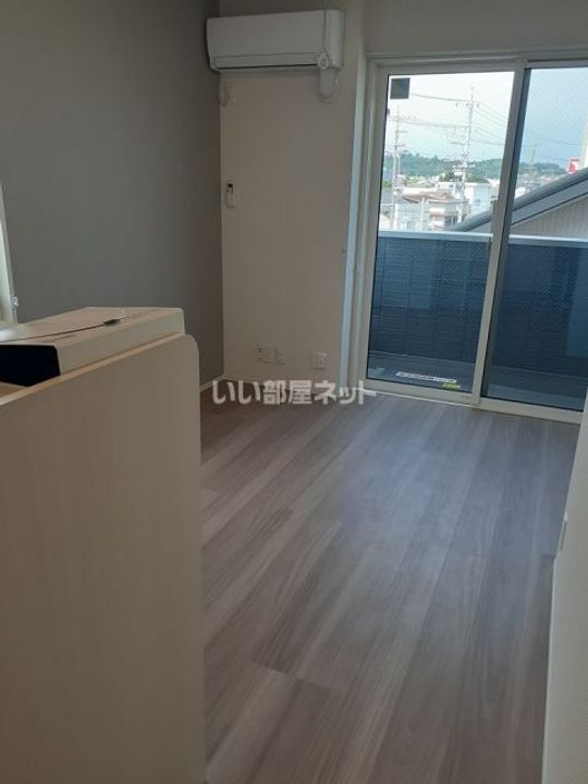 静岡県磐田市見付(アパート)の賃貸物件の居間