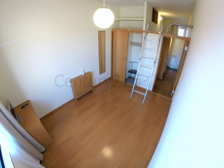 サニーガーデン宝塚の居間