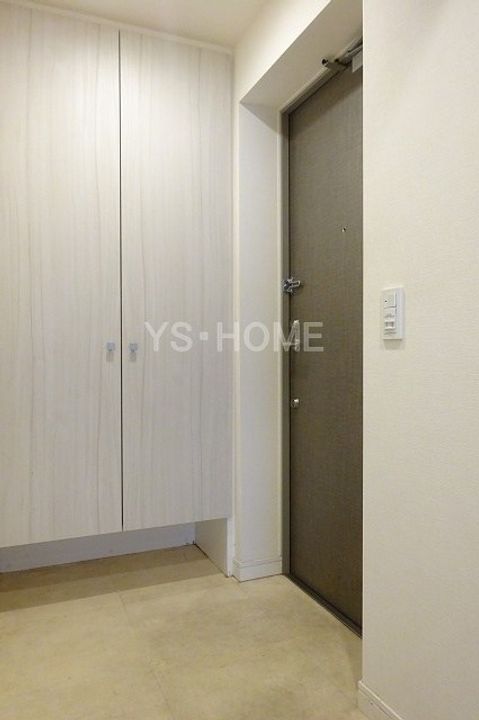 東京都杉並区阿佐谷北1の賃貸マンションの玄関