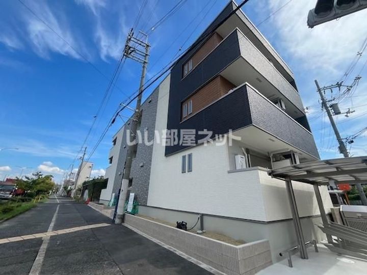 大阪府堺市西区上野芝町4(アパート)の賃貸物件の外観