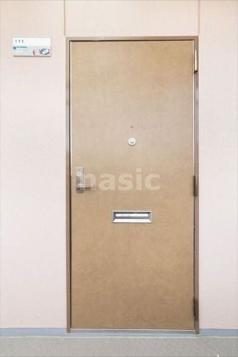 グリーンハイツの玄関