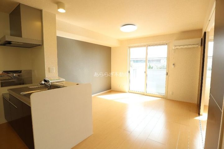 静岡県浜松市中央区神田町(アパート)の賃貸物件の玄関