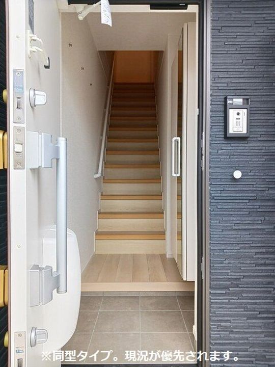 ミイキ Iの玄関