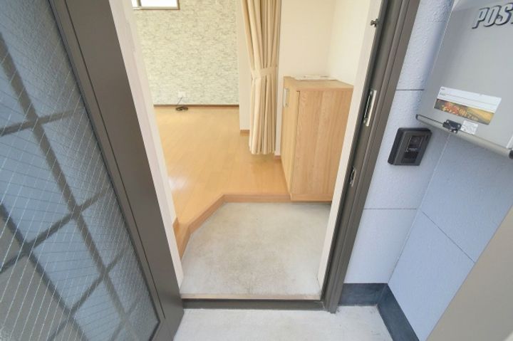 サンペイハイツ1の玄関