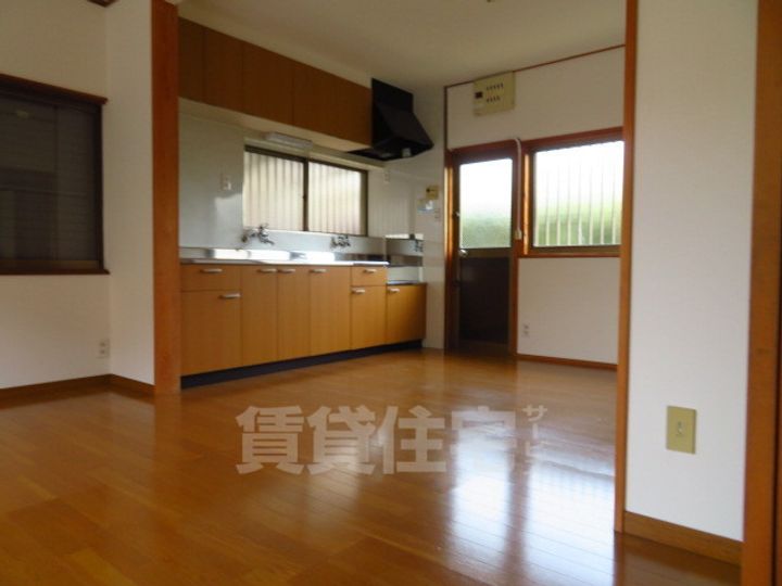 大阪府茨木市五十鈴町(一戸建)の賃貸物件の居間