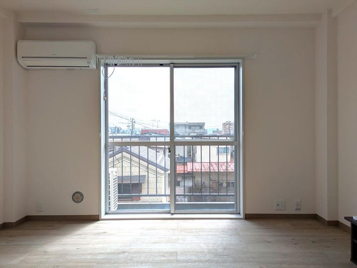 アシスト第3山形マンションの居間