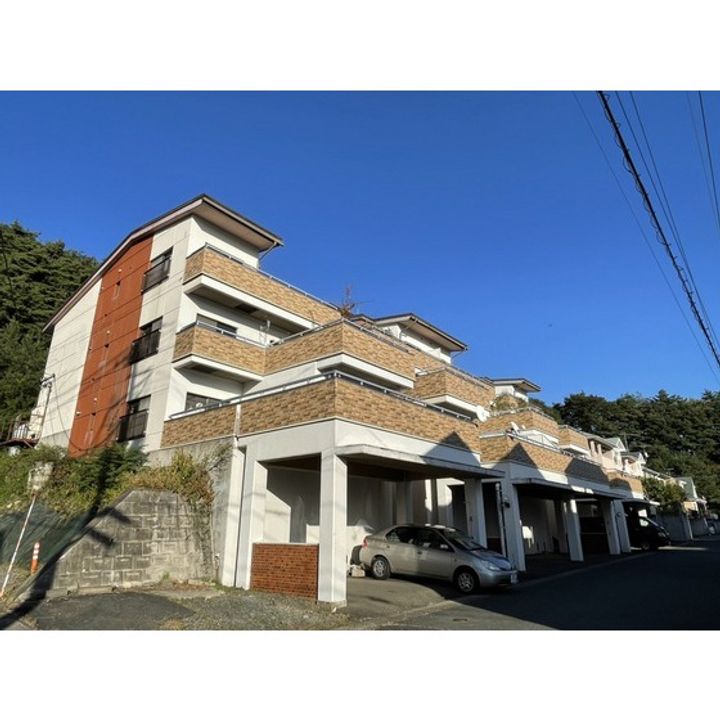 テラスマンションイーストの外観