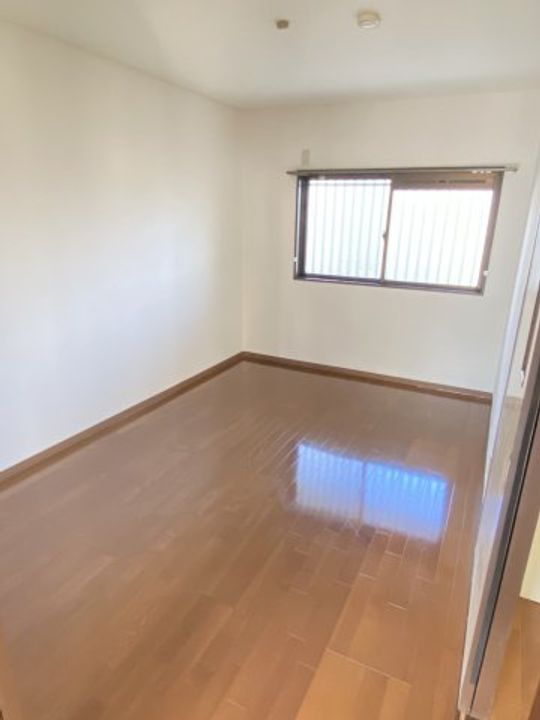 シティハイツ内海の居間